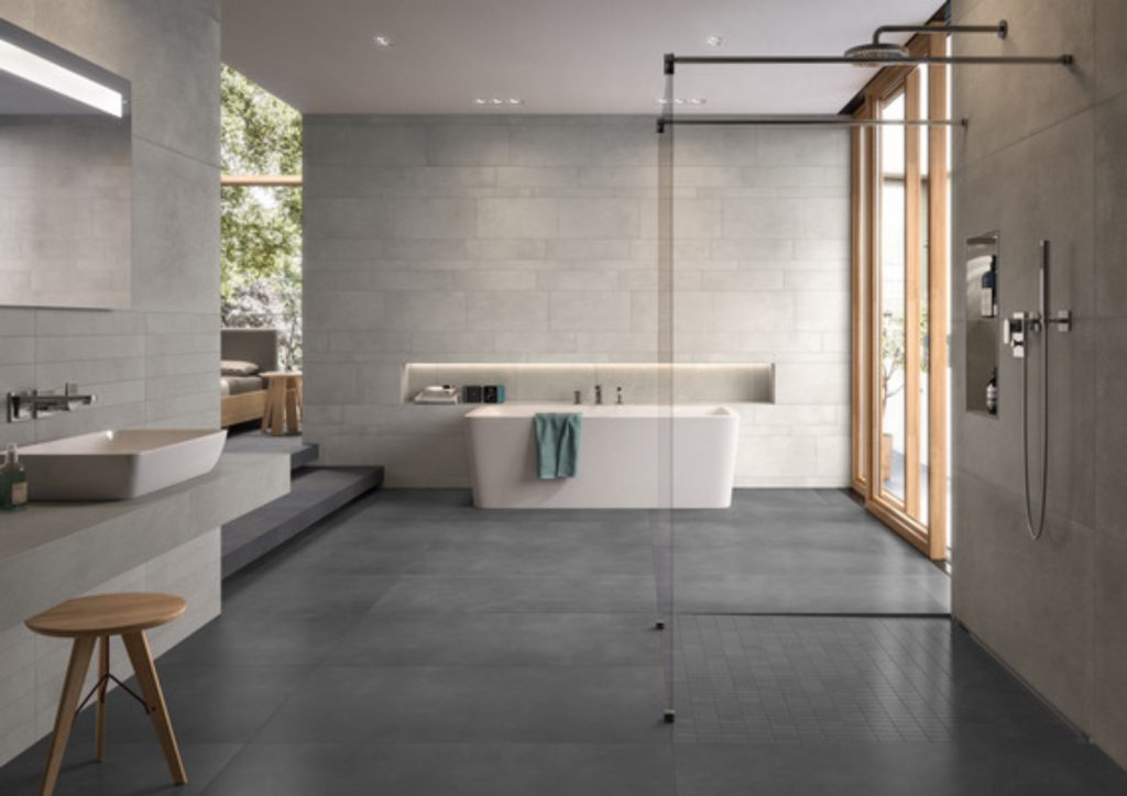 Bernina Bad 102016 | Plumb Point, Plymouth